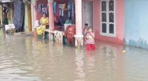Armansyah Warga Hamparan Perak ” Tolong Kami Pak Gubernur Sumut Rumah Kami Kebanjiran