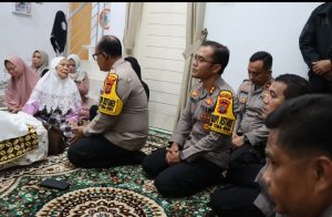 Ini Baru Mantap…!!! Pimpinan Polrestabes Medan Melayat Kerumah Duka Aiptu Amirsyah